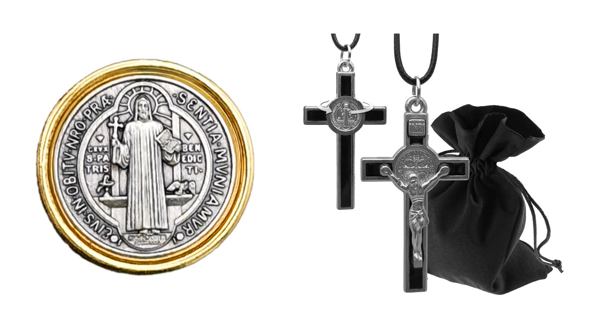 Médaille de saint Benoît à bord doré et collier croix avec médaille de saint Benoît