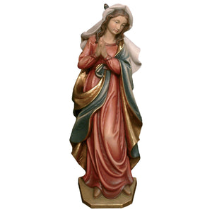 Wandmadonna betend – handgeschnitzte Madonna aus Lindenholz, gefertigt in Südtirol