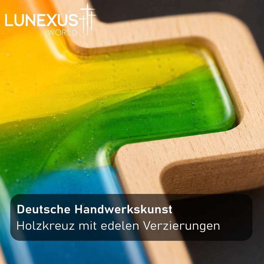 Wandkreuz aus Buchenholz mit Glaskern in Regenbogenfarben, 17×12 cm, gesegnet – Bild 5