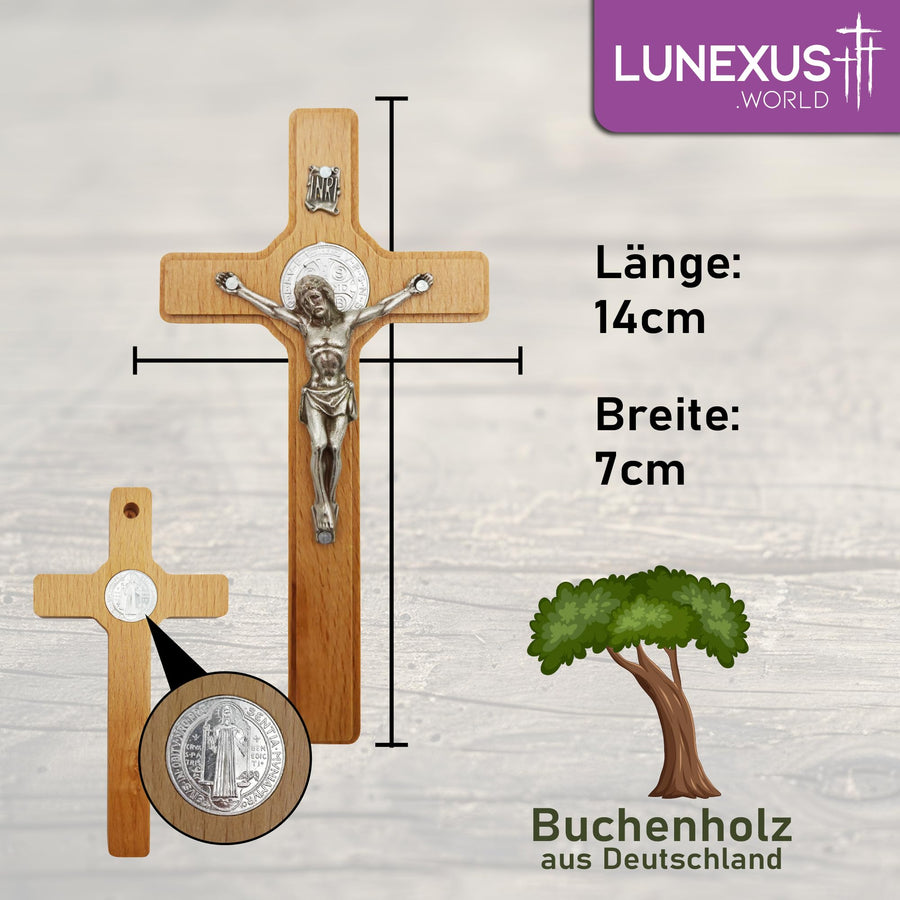 Wandkreuz Kruzifix aus Buchenholz 14 × 7 cm mit silberfarbenem Corpus, gesegnet, mit Samtbeutel – Bild 2