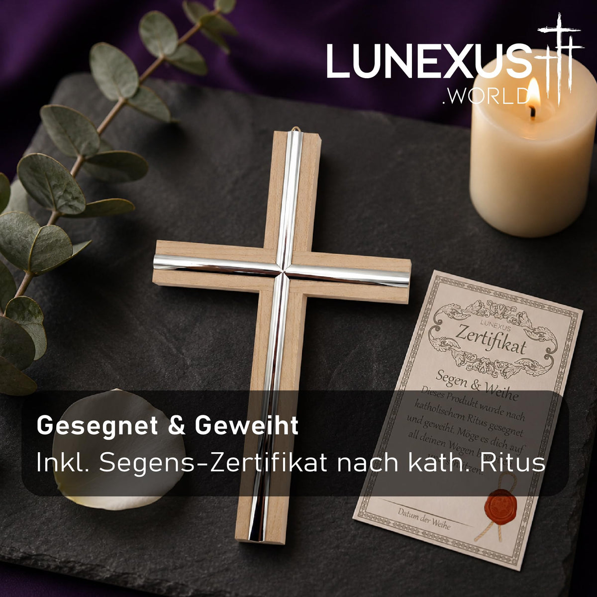 Wandkreuz aus hellem Buchenholz mit polierten Metallstreifen, 20×14 cm, gesegnet – Bild 3