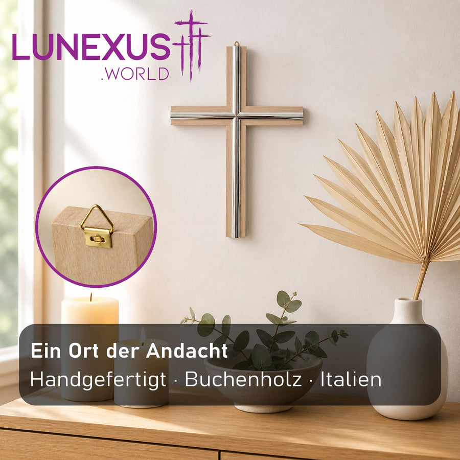 Wandkreuz aus hellem Buchenholz mit polierten Metallstreifen, 20×14 cm, gesegnet – Bild 5