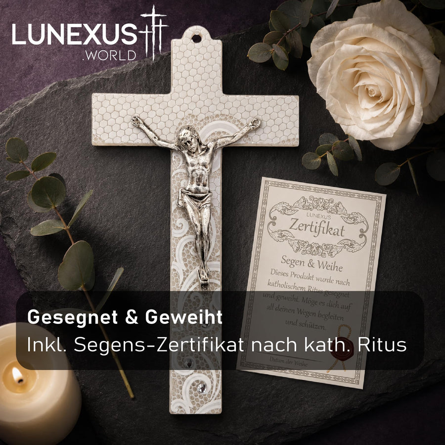 Glaskreuz weiß-elfenbein mit Korpus und Schmucksteinen, 17×9 cm, gesegnet – Bild 4