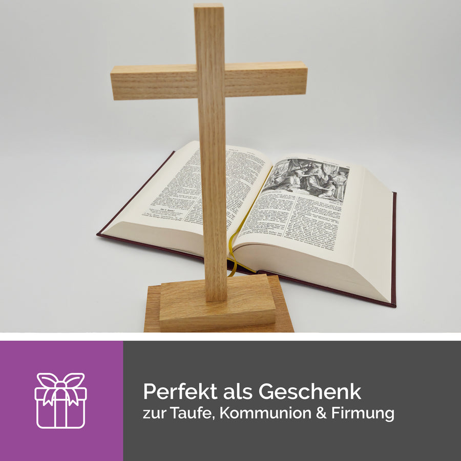 Croix à poser 28,5 cm en hêtre avec socle – vue 4
