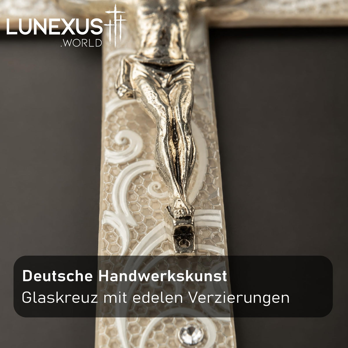 Cruz de cristal 17×9 cm blanca y marfil con Cristo – cruz de pared, bendecida – vista 5