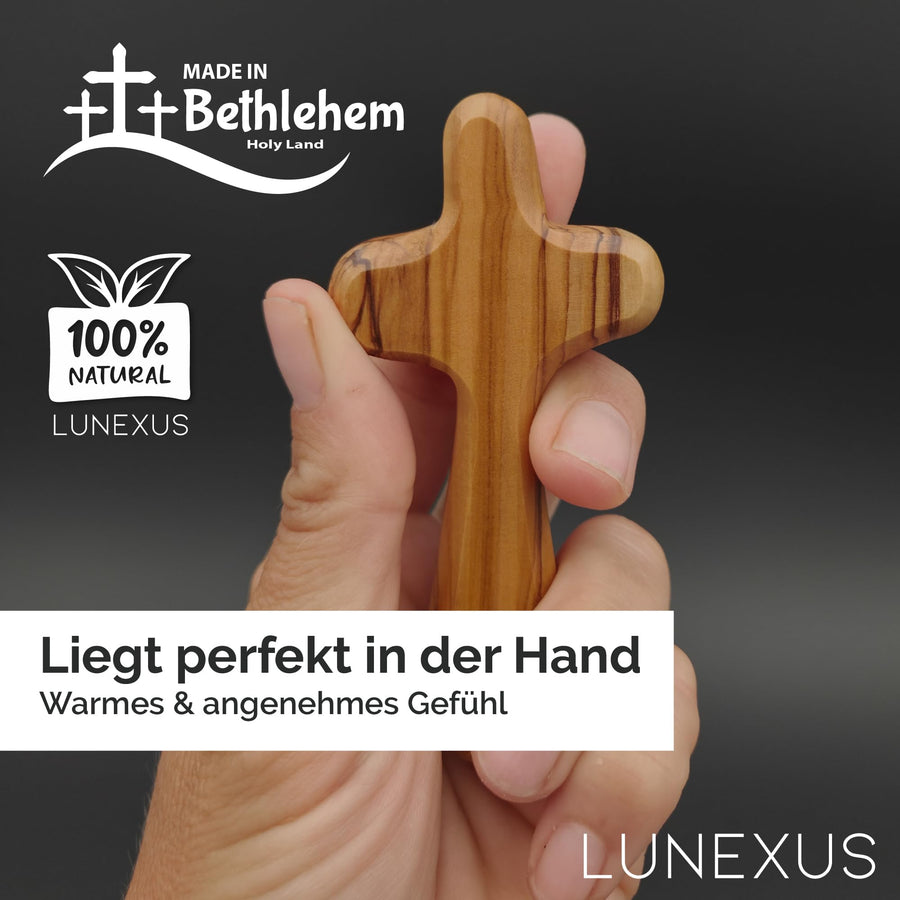 Cruz de mano de madera de olivo 9 cm de Belén – bendecida – vista 3