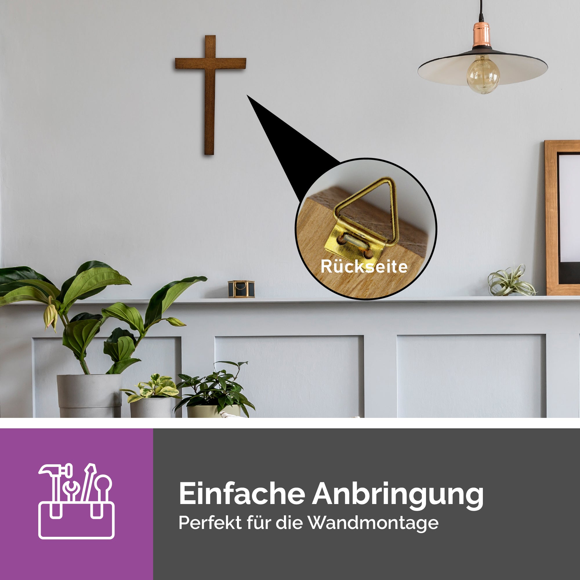 Buchenholz Wandkreuz gesegnet im Wohnzimmer christliche Dekoration