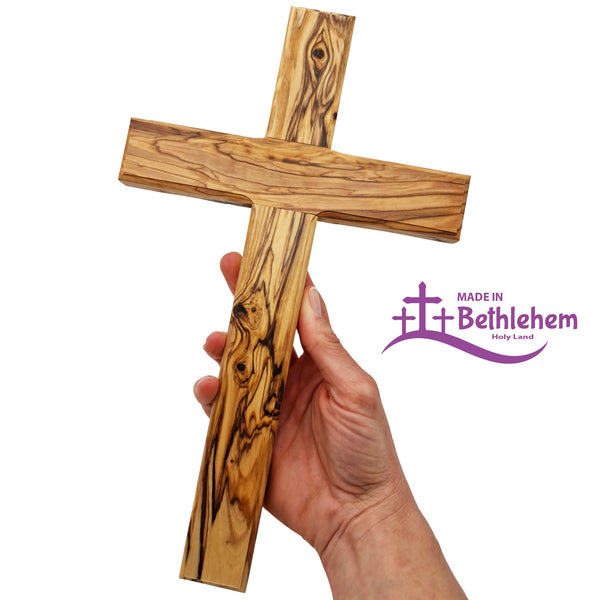 Croix murale en bois d'olivier 30 cm